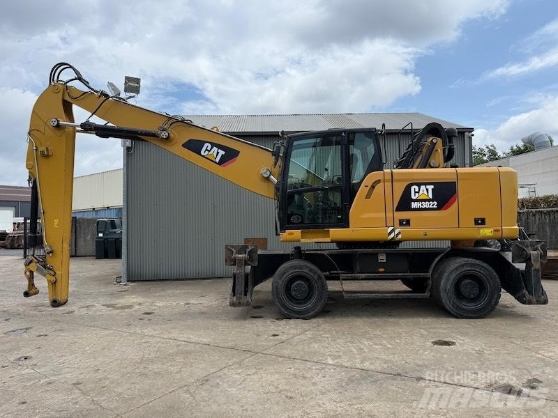 CAT MH 3022 Industriālie iekrāvēji