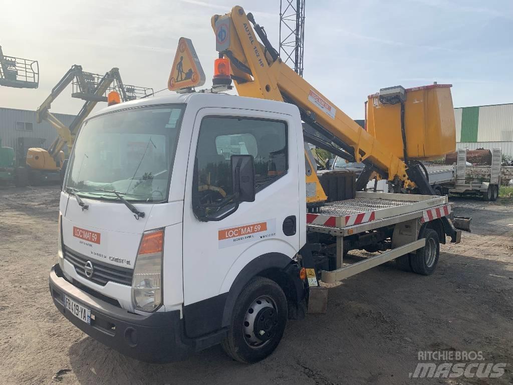 Nissan Cabstar Pacēlāji uz automašīnas bāzes