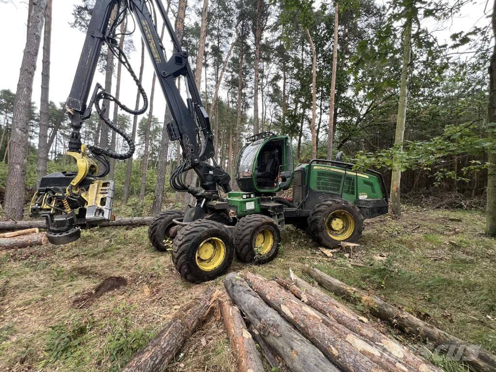 John Deere 1270 G Harvesteri