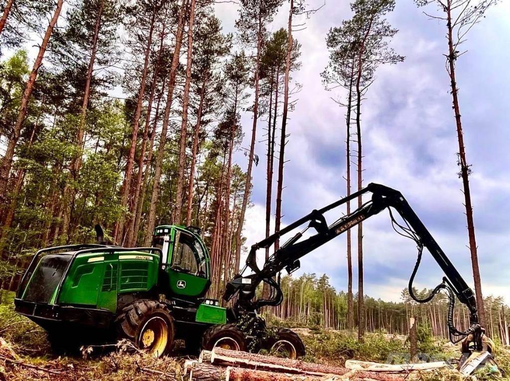 John Deere 1270 G Harvesteri