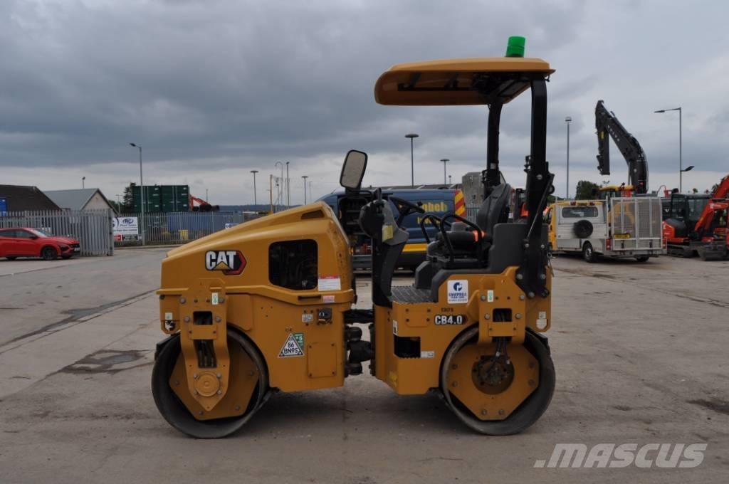 CAT CB 4.0 Divvalču grunts veltņi