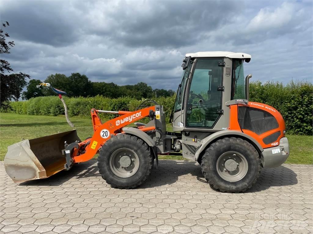 Atlas AR420 Iekrāvēji uz riteņiem