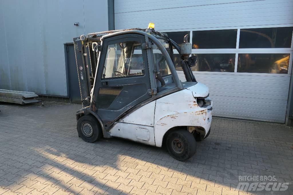 Linde H 30 D Tehnika ar dīzeļa dzinēju