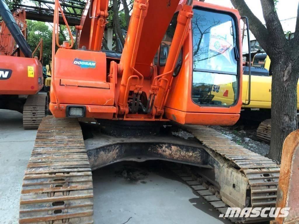 Doosan 220-7 Kāpurķēžu ekskavatori