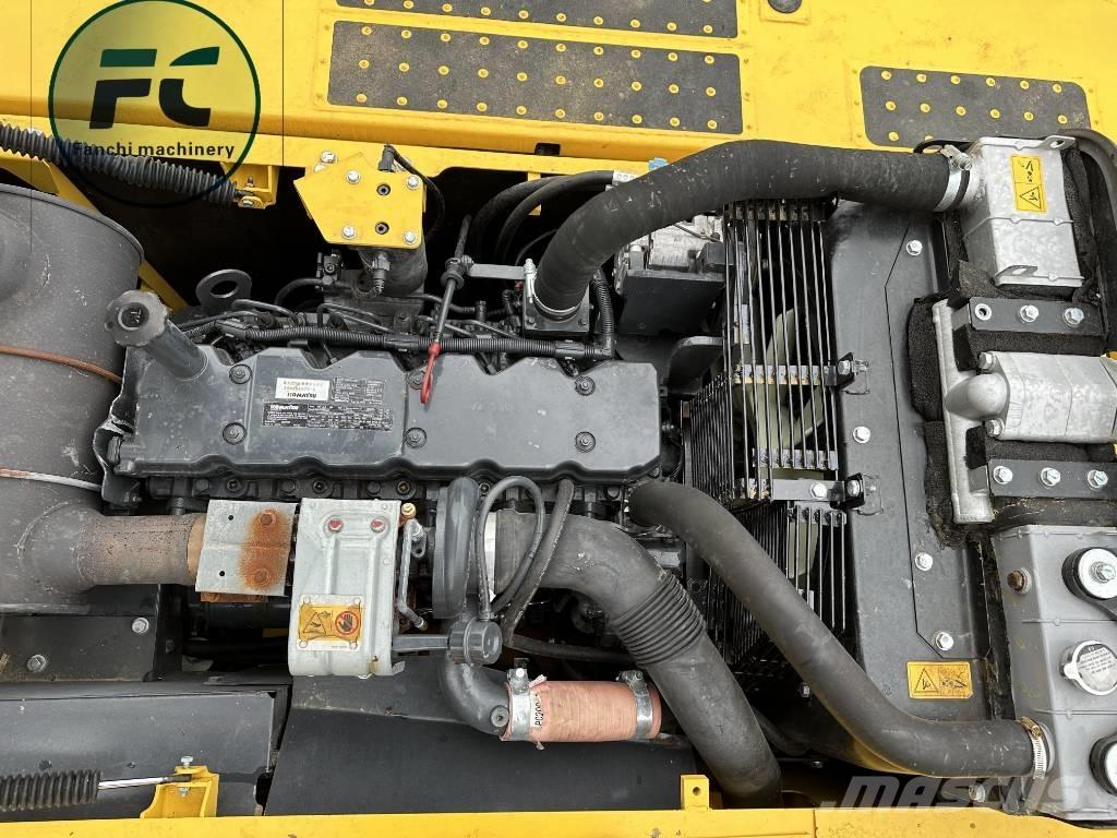 Komatsu 240 Kāpurķēžu ekskavatori