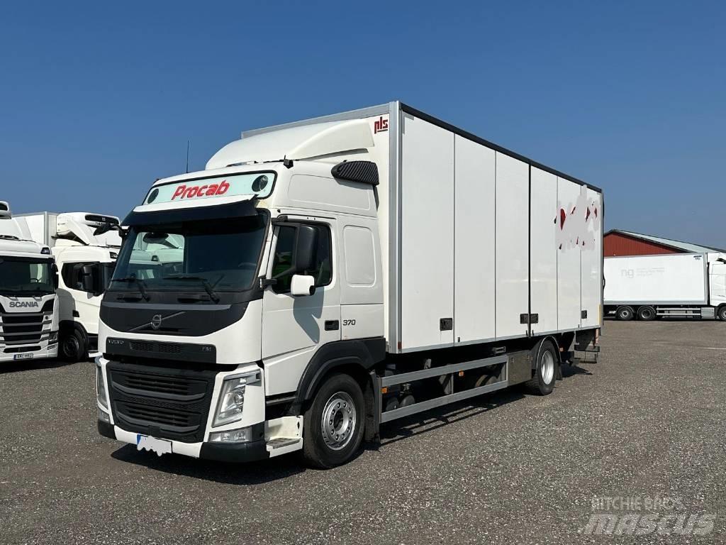 Volvo FM serie 3801 Furgons