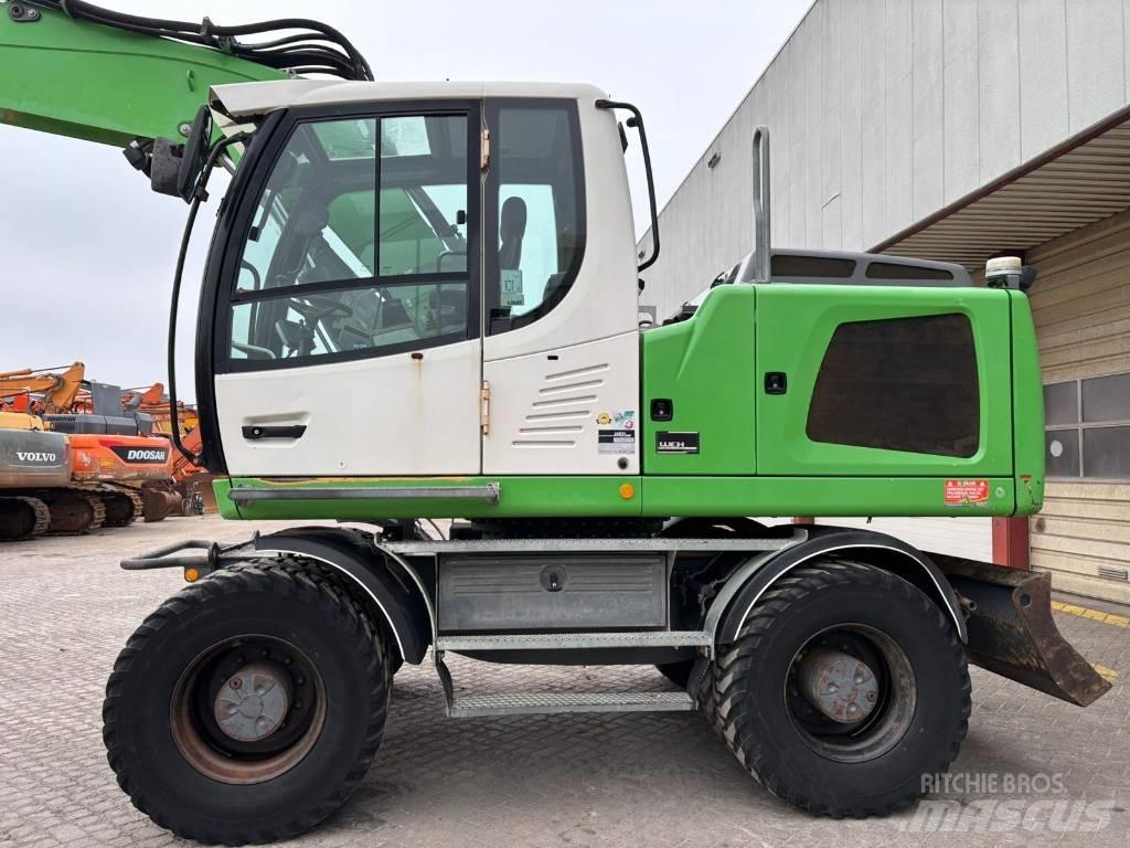 Liebherr A 918 Ekskavatori uz riteņiem