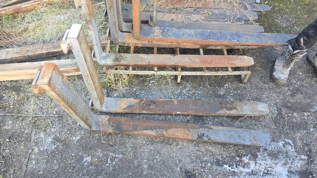  Pallgafflar 980kr Iekrāvēji uz riteņiem