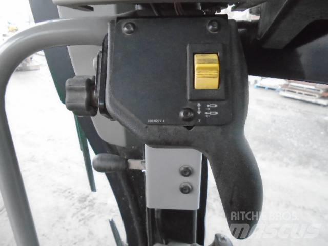 CAT 140 M 2 AWD Greideri