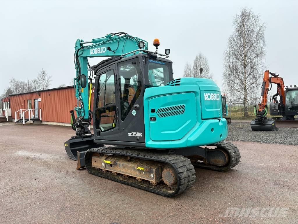 Kobelco SK75SR-7 Vidēja lieluma ekskavatori 7 t - 12 t