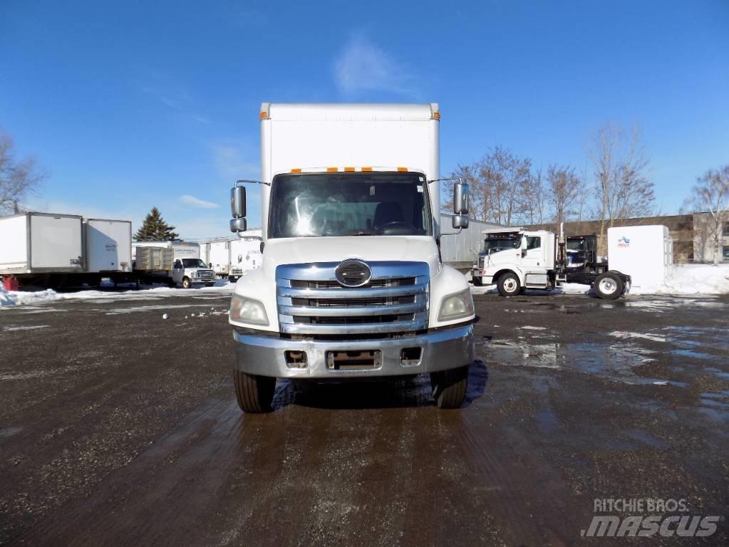 Hino 358 Preču pārvadāšanas furgoni