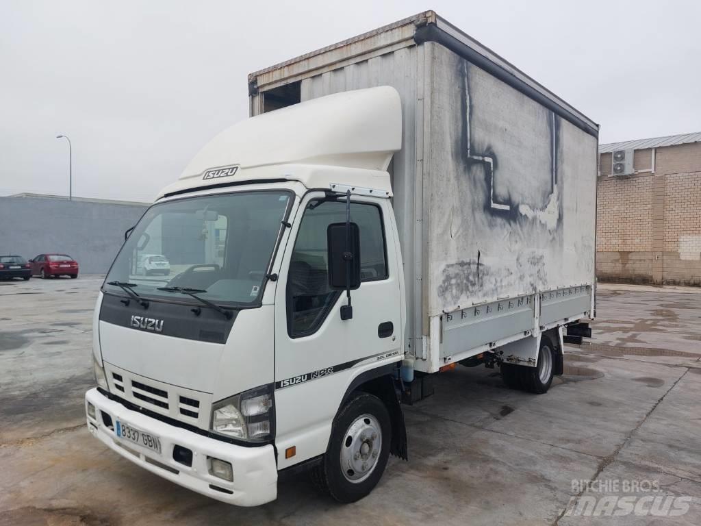 Isuzu NPR 85 Tents