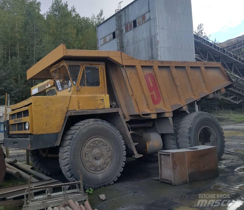 Belaz 7523 Karjeras kravas automašīnas