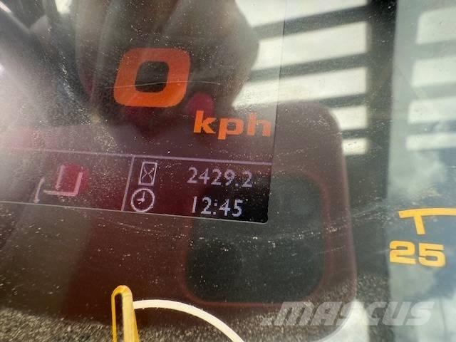 JCB 540-140 Teleskopiskie manipulatori