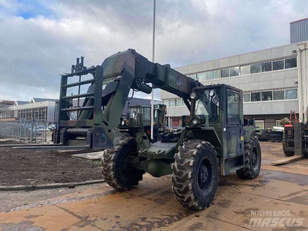 SkyTrak 6000M Teleskopiskie manipulatori