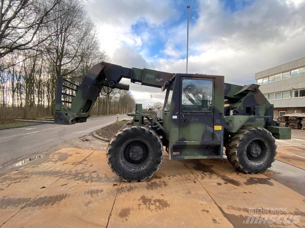 SkyTrak 6000M Teleskopiskie manipulatori