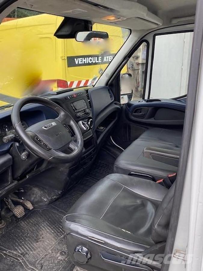 Iveco 35C18 Pašizgāzējs