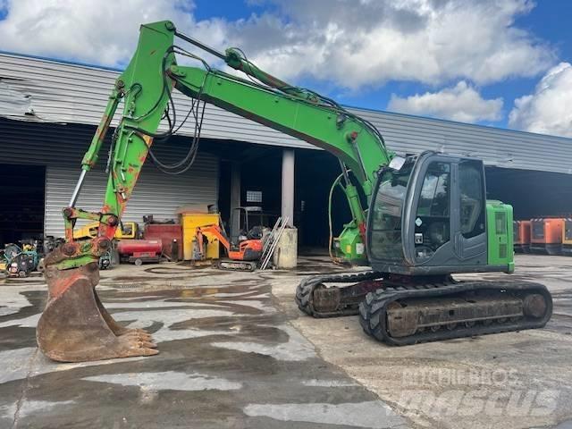 Hitachi ZX 135 Kāpurķēžu ekskavatori