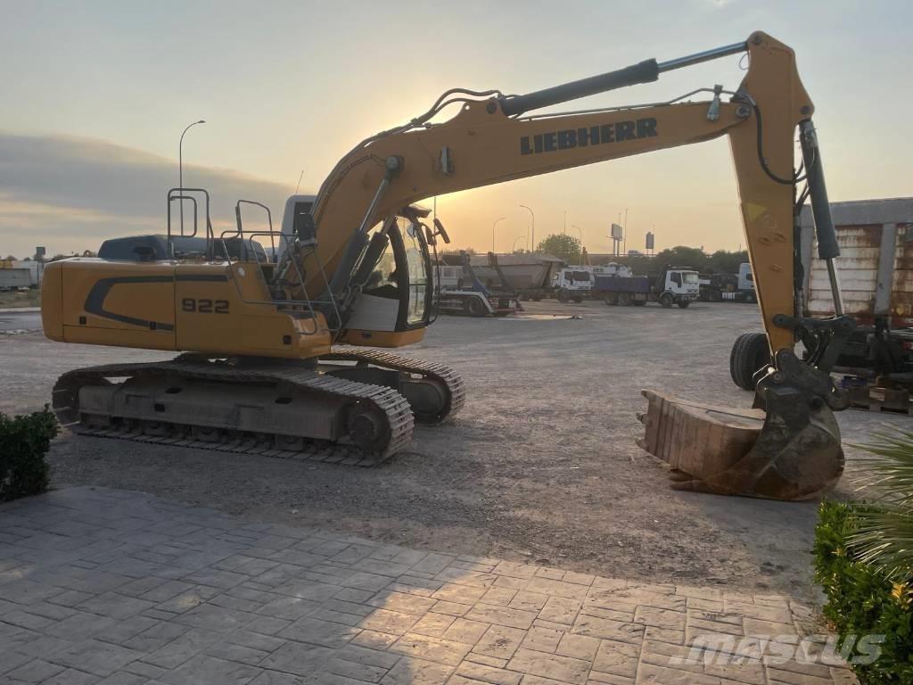 Liebherr R922 NLC Kāpurķēžu ekskavatori