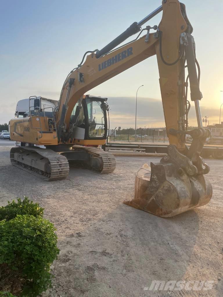 Liebherr R922 NLC Kāpurķēžu ekskavatori