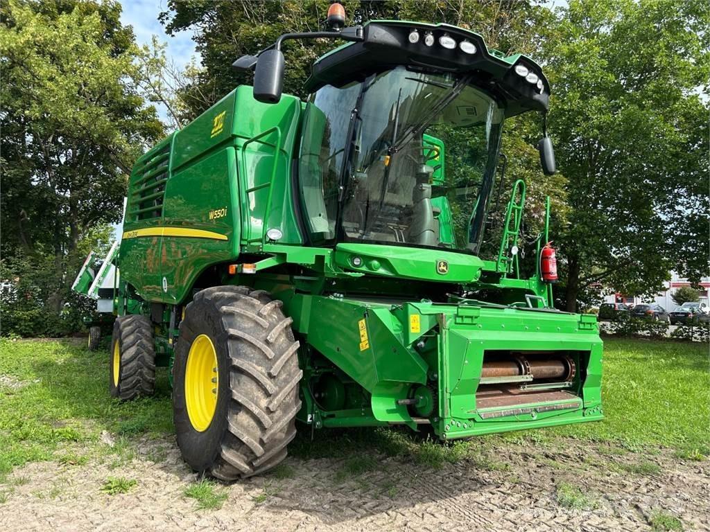 John Deere W 550 i Ražas novākšanas kombaini