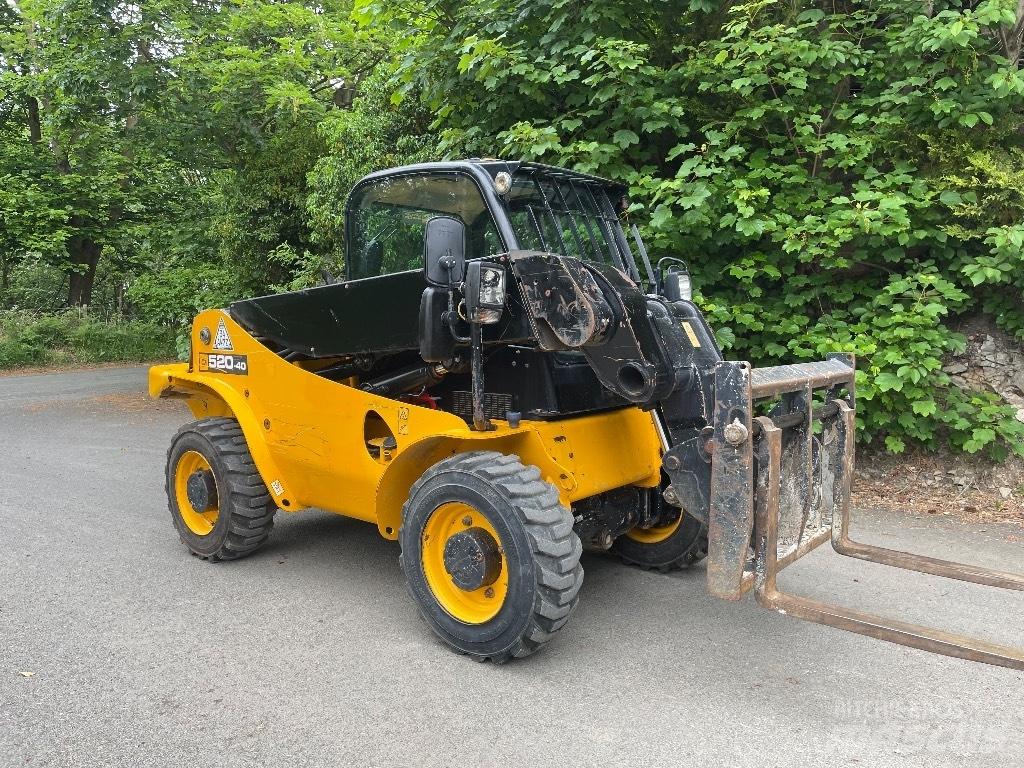 JCB 520-40 Teleskopiskie manipulatori