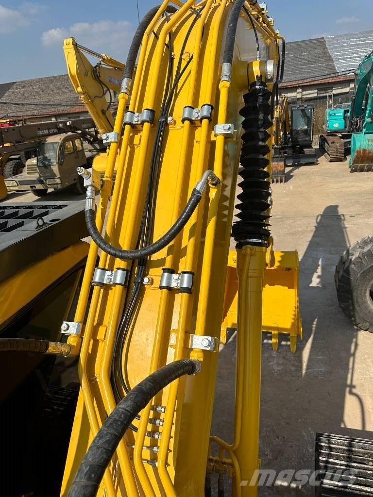 Komatsu PC 200-7 Kāpurķēžu ekskavatori