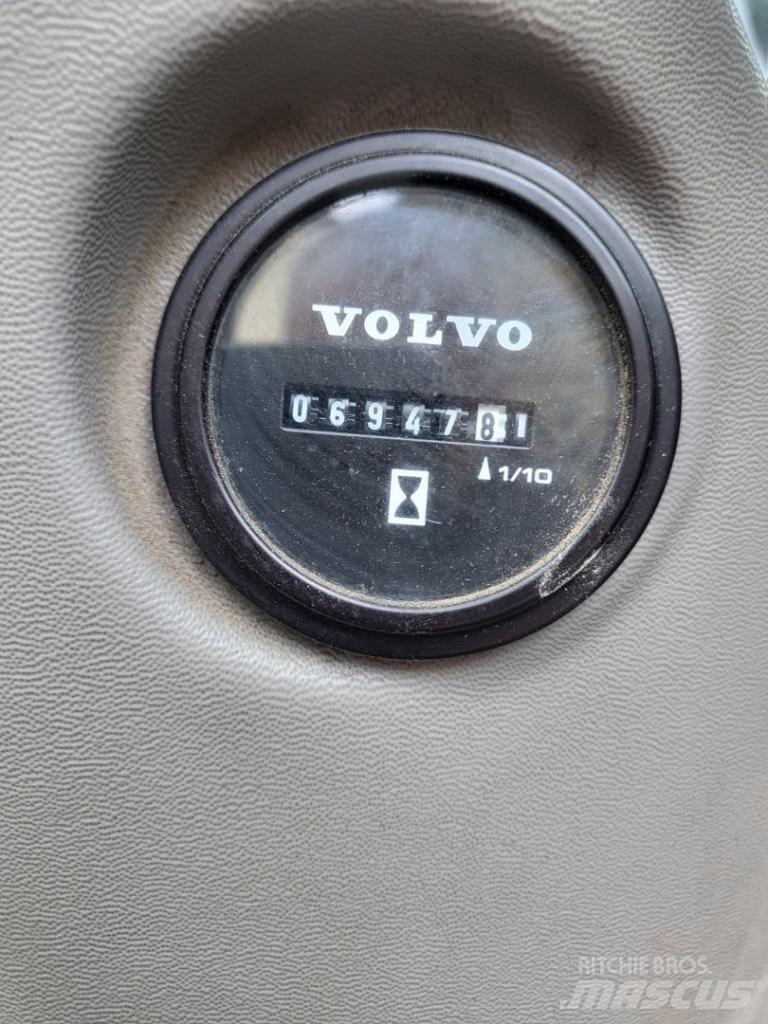 Volvo ECR 355 EL Kāpurķēžu ekskavatori