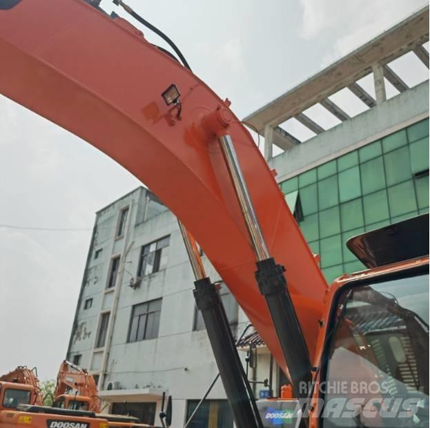 Doosan DX340LC-9C Kāpurķēžu ekskavatori