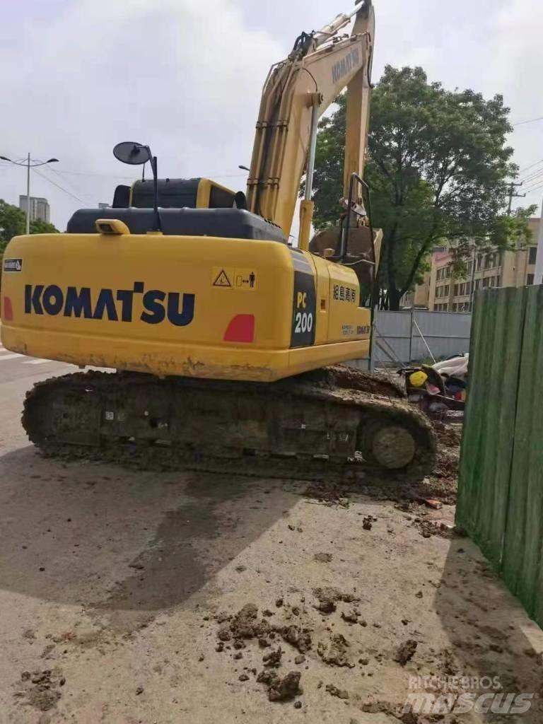 Komatsu pc200-8 Kāpurķēžu ekskavatori