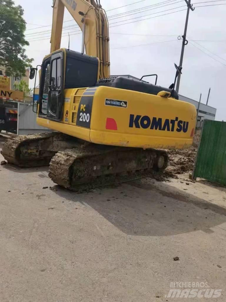 Komatsu pc200-8 Kāpurķēžu ekskavatori