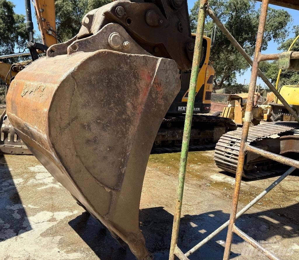 Volvo EC240 Ekskavatori tālās sniedzamības darbiem