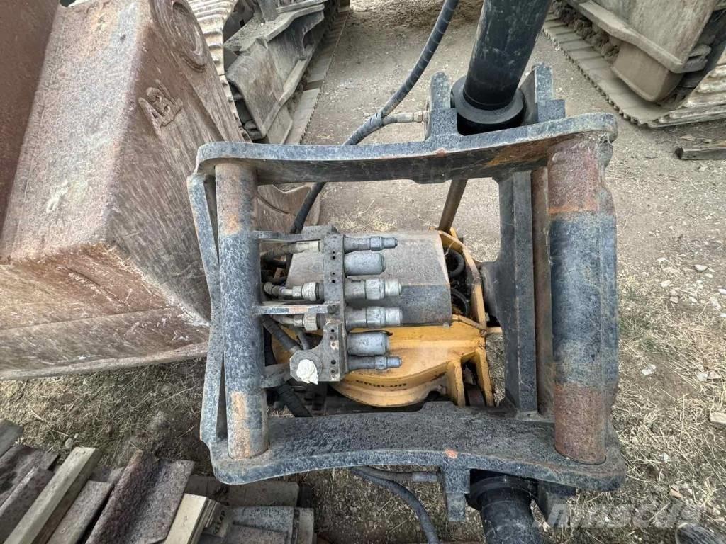 CAT 329 D LN VA Kāpurķēžu ekskavatori