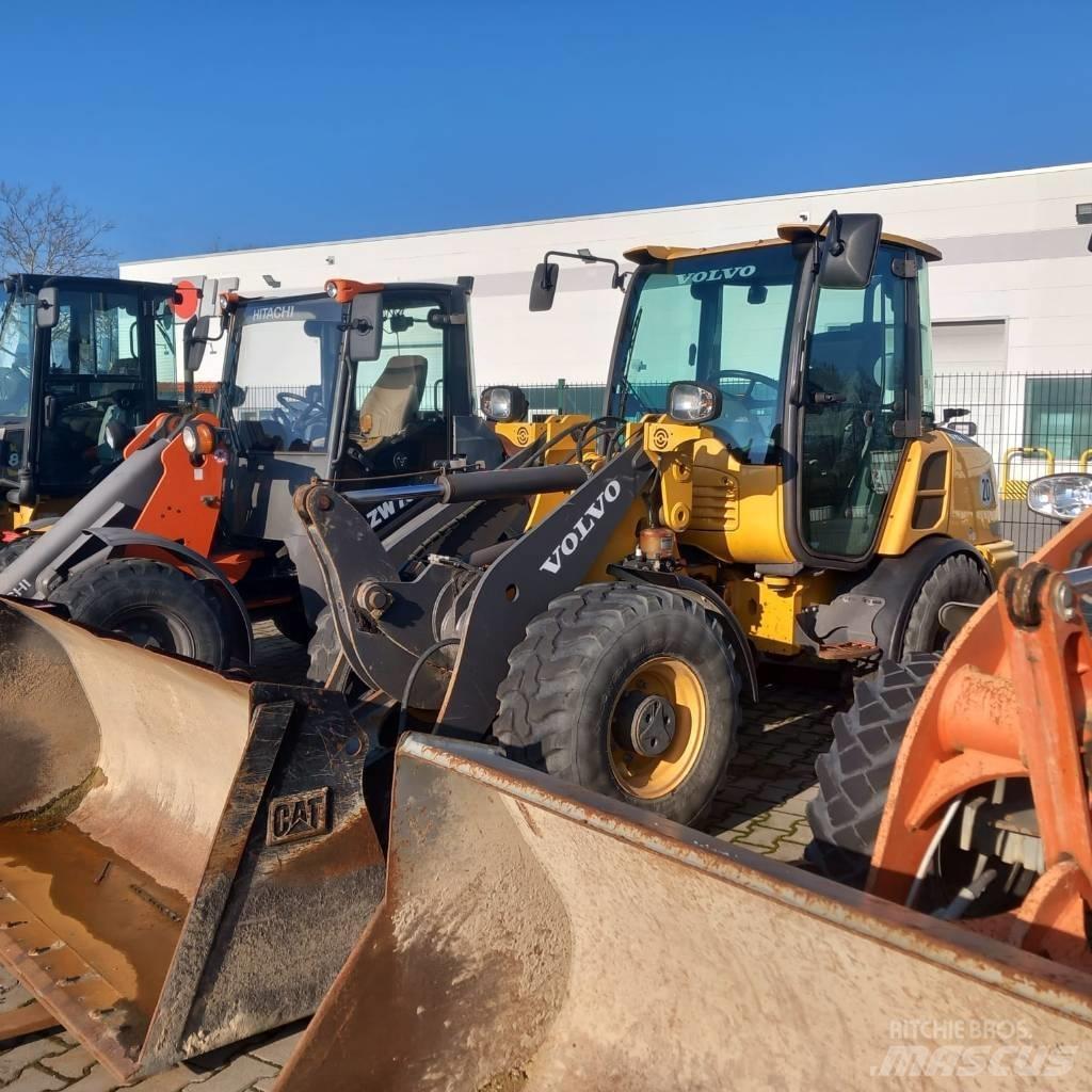 Volvo L 28 F Iekrāvēji uz riteņiem