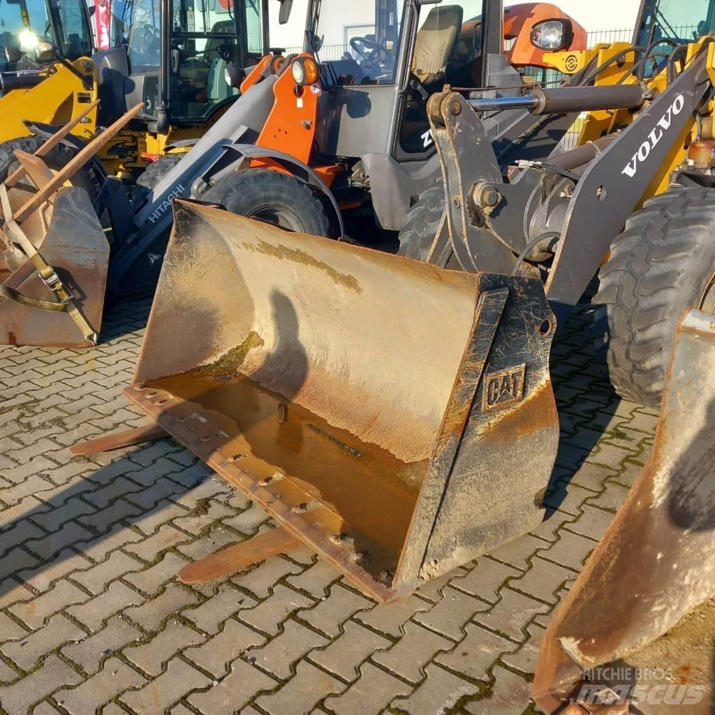 Volvo L 28 F Iekrāvēji uz riteņiem