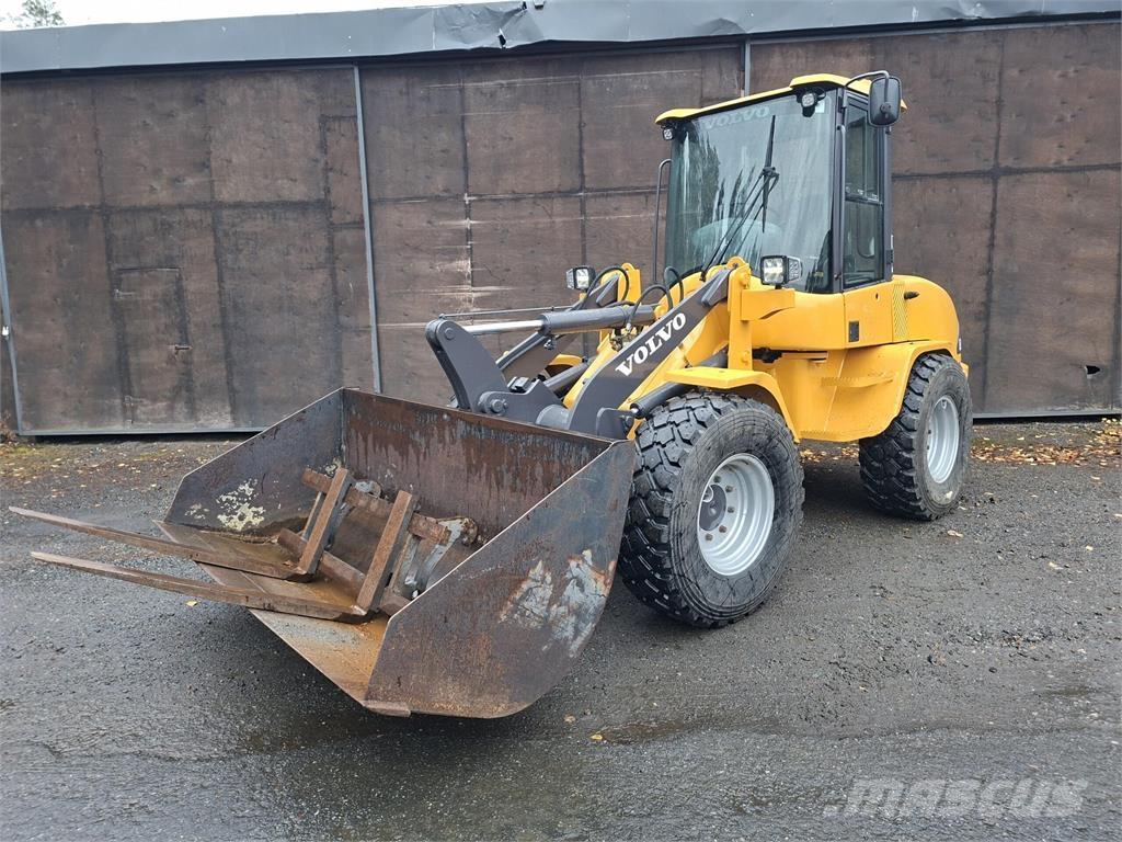 Volvo L30B Iekrāvēji uz riteņiem