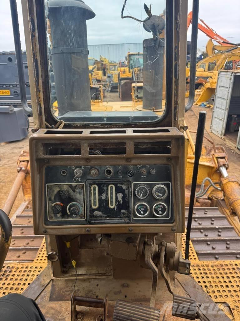 CAT D 8 N Kāpurķēžu buldozeri