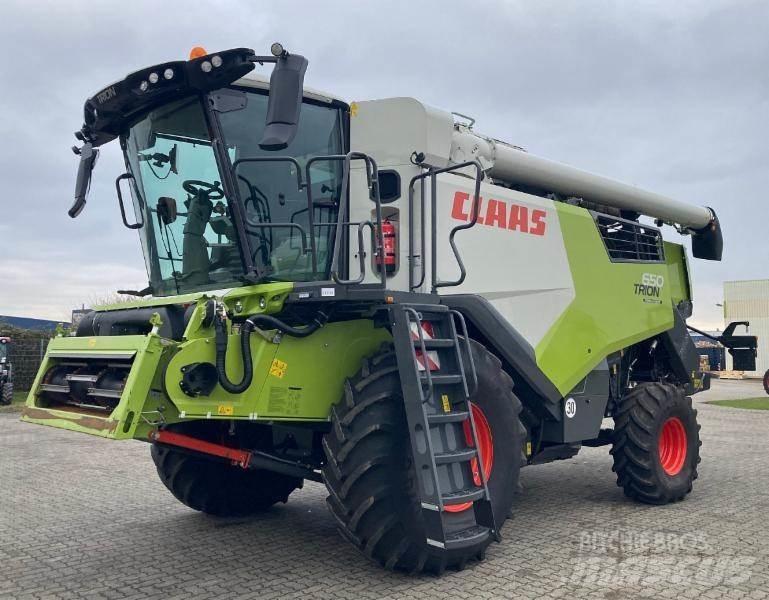 CLAAS TRION 650 Ražas novākšanas kombaini