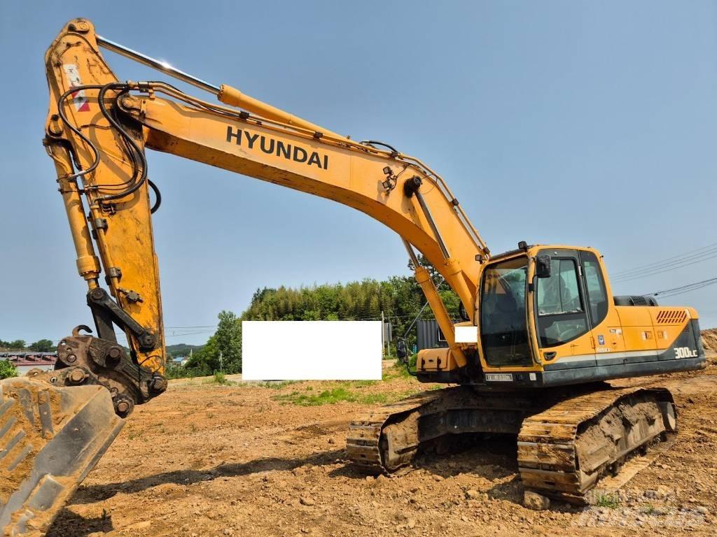Hyundai Robex 300 LC Kāpurķēžu ekskavatori