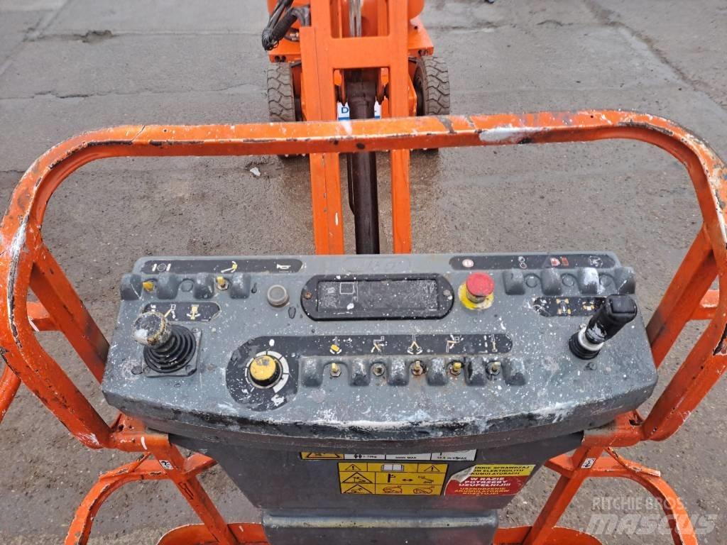 JLG E 300 AJP Strēles pacēlāji