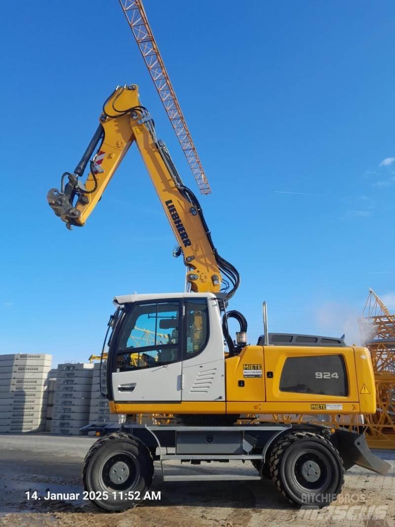 Liebherr A924 Ekskavatori uz riteņiem