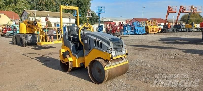 Hamm HD10C VV Divvalču grunts veltņi