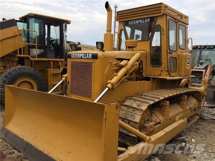CAT D 6 D Kāpurķēžu buldozeri