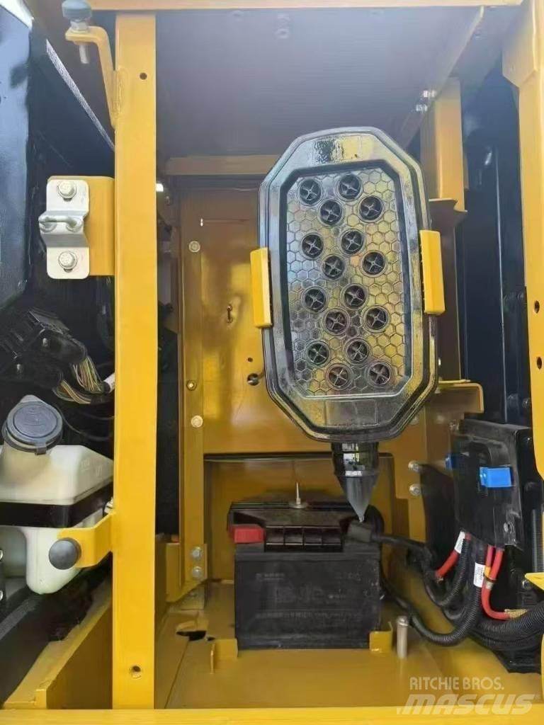 CAT 320 Kāpurķēžu ekskavatori