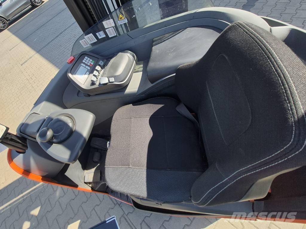 Toyota RRE160H Lielaugstuma pārvadātājs
