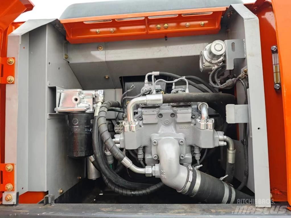 Hitachi ZX 200-6 Kāpurķēžu ekskavatori