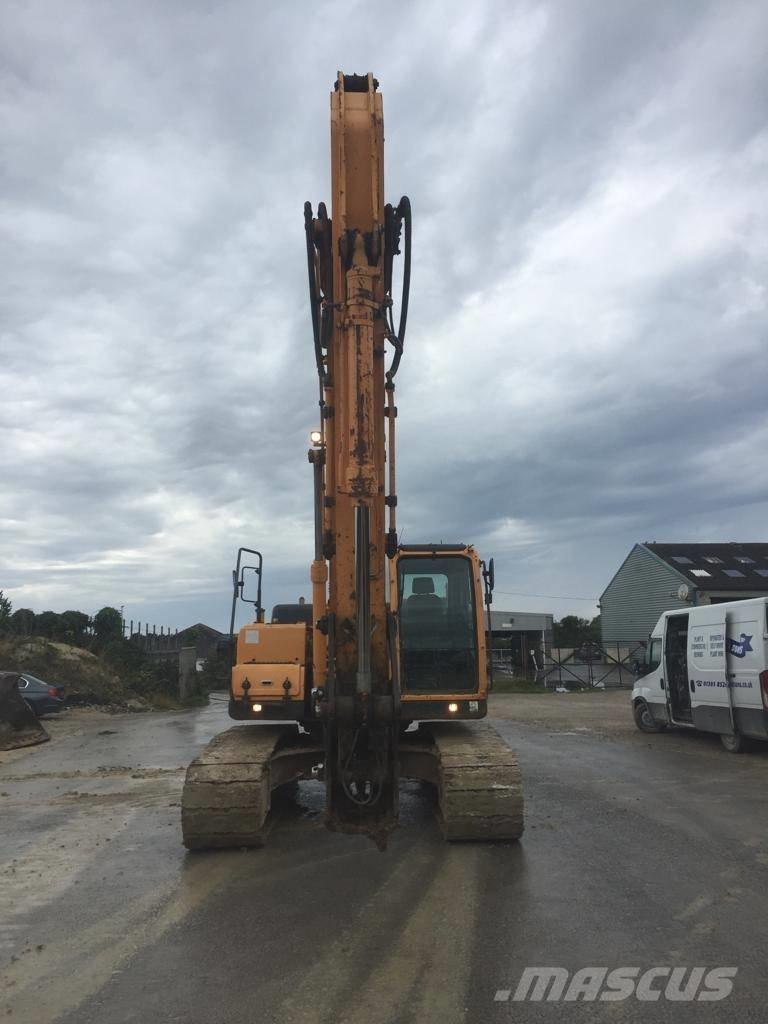 Hyundai Robex 220 LC Kāpurķēžu ekskavatori