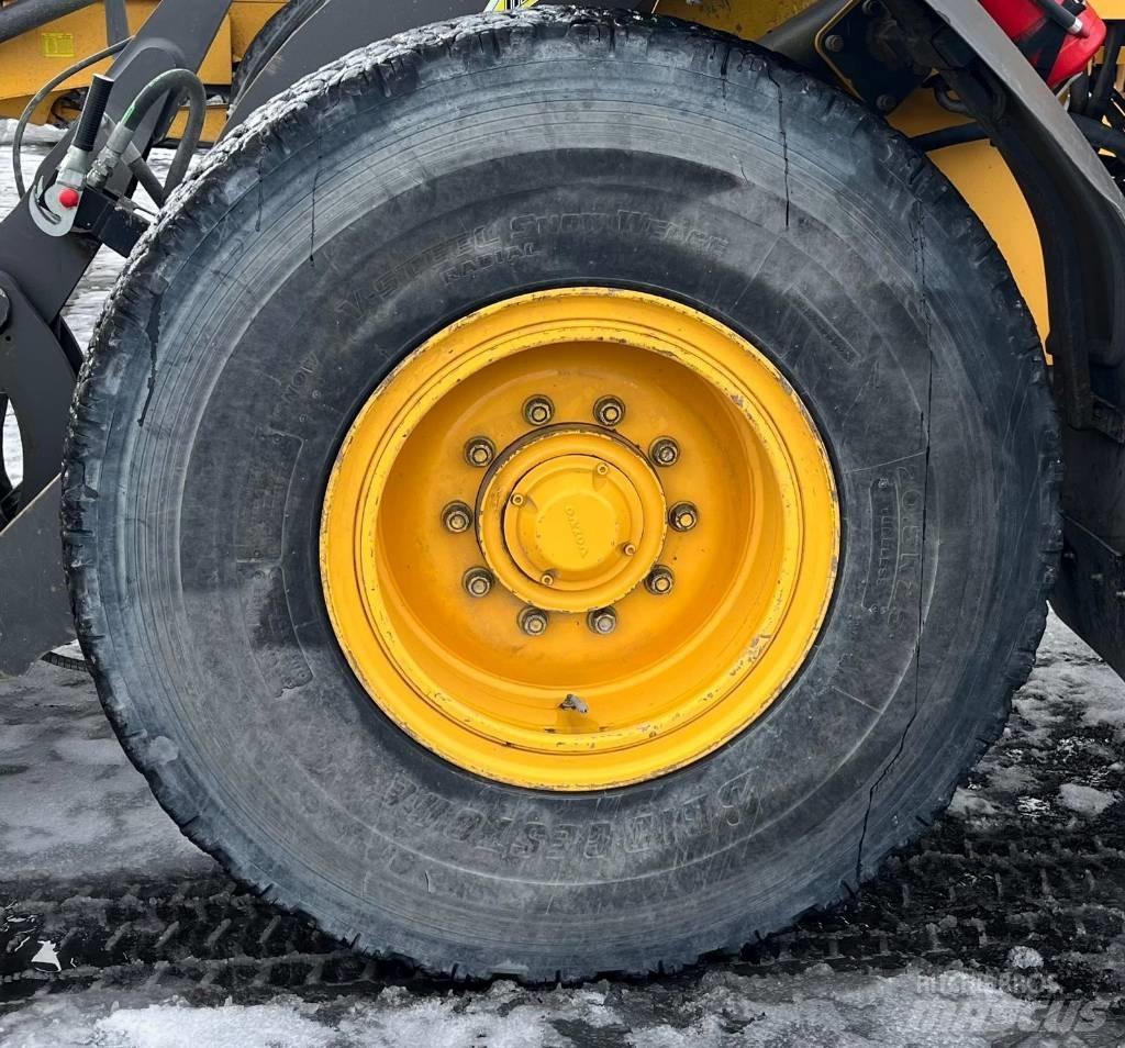 Volvo L 60 H Iekrāvēji uz riteņiem