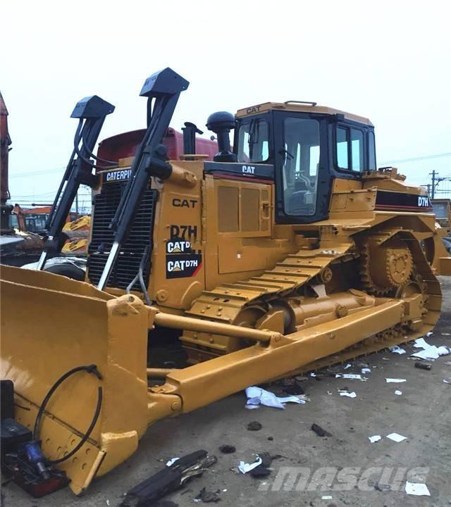 CAT D7H Kāpurķēžu buldozeri