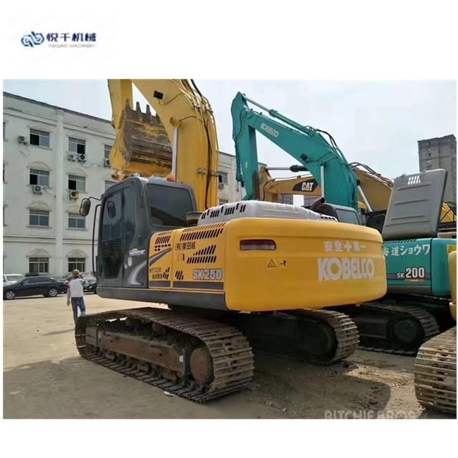 Kobelco SK 250 Kāpurķēžu ekskavatori